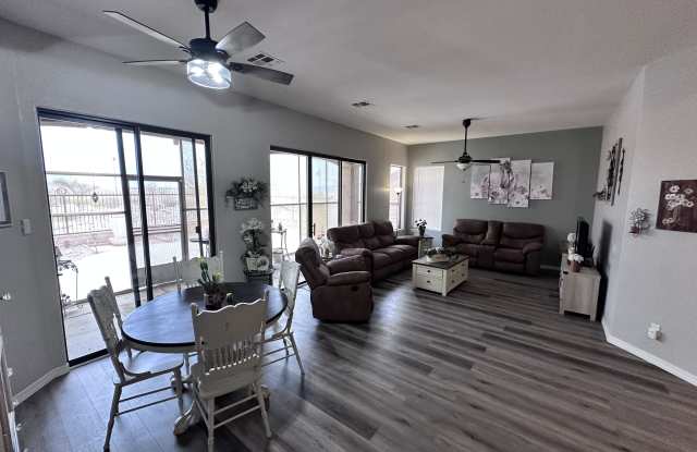 2836 Esmerelda Drive