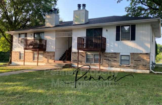 711-D NE Barnes Dr