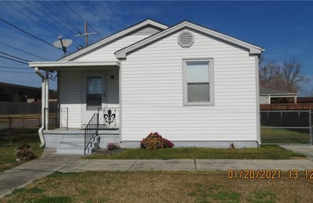 201 E MORALES Street - 201 East Morales Street, Chalmette, LA 70043