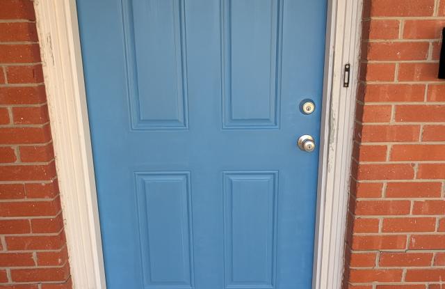 Photo of 2417 S Kennedy Ave