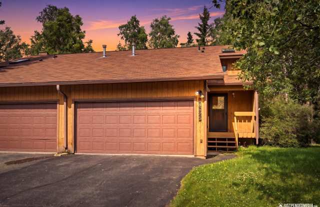 Cozy Eagle River Home with Backyard Trails!