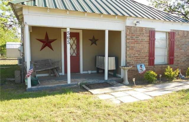 565 Main Street - 565 Main Street, Lawn, TX 79530