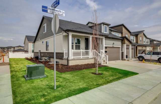 4642 West Hemsworth Lane