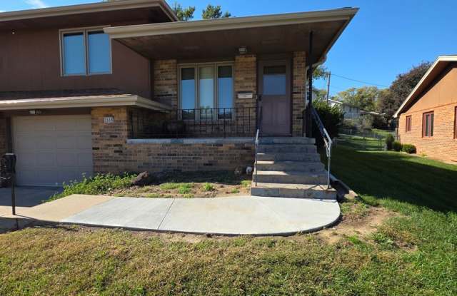 Photo of Spacious 3 Bedroom Duplex! Available Now!