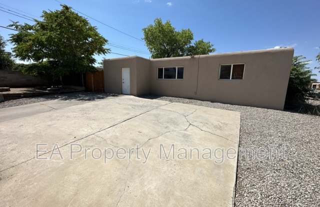 Photo of 3524 Cuervo Dr NE