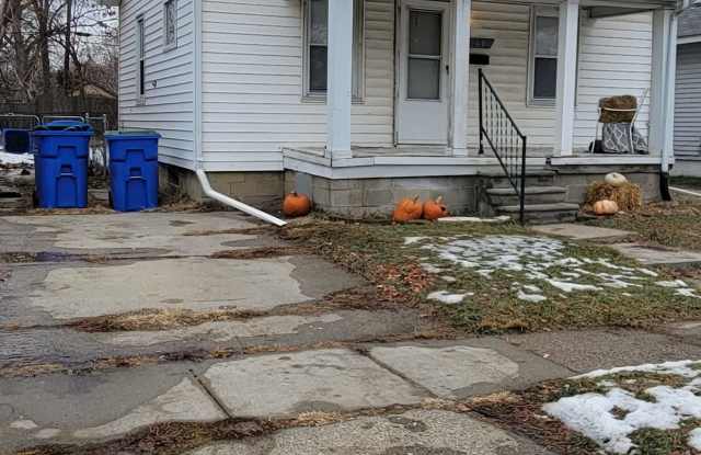 Photo of 8057 Meadow