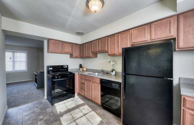 Jamestowne Apartments & Townhomes