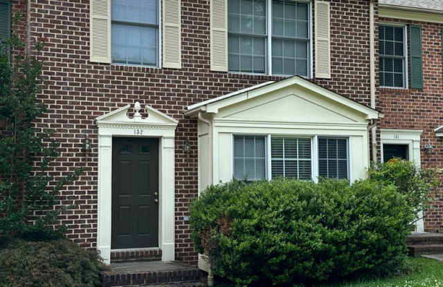 Spacious Townhouse with Basement in Farmville! photos photos