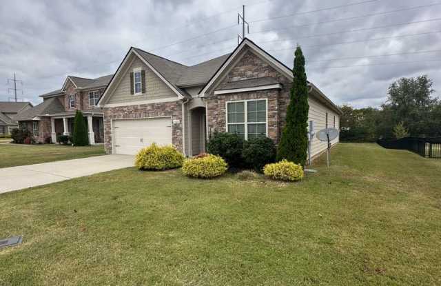 Beautiful 4 Bed 2 Bath Home in Murfreesboro