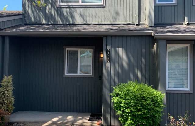 Available now! 2 bedroom ~ 1 bath Condo