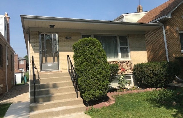 5432 N Neenah Avenue - 5432 North Neenah Avenue, Chicago, IL 60656