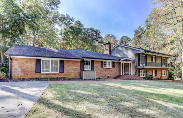 165 Stewart Drive NE - 165 Stewart Dr, Sandy Springs, GA 30342