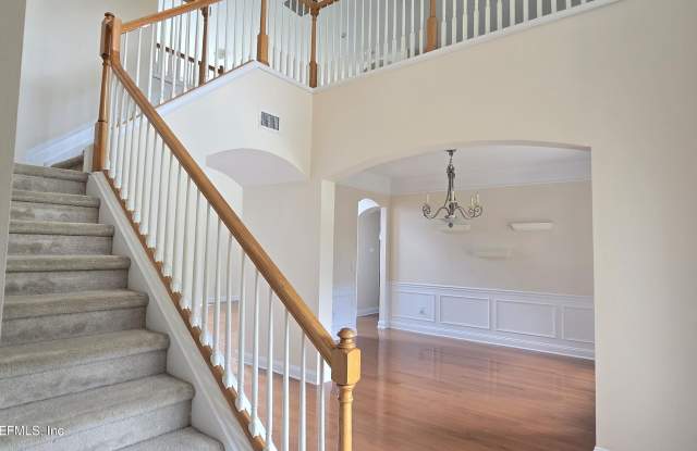 7716 WATERMARK Lane S