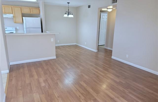 2984 Juniper Hills Boulevard