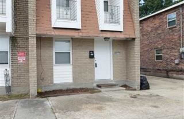 4813 W NAPOLEON Avenue