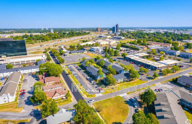 4657 S Darlington Ave