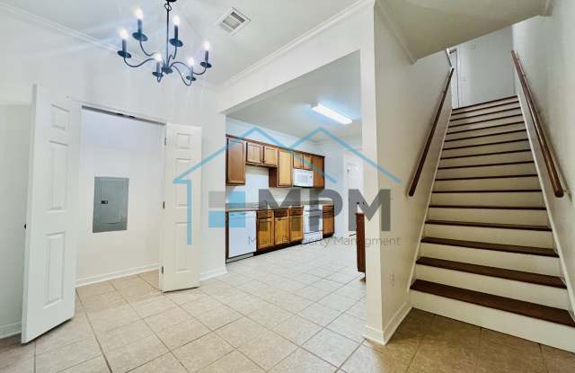 207 North McGuire Avenue - D
