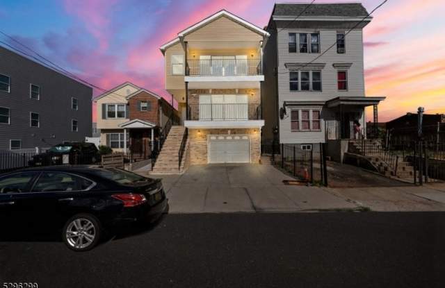 762 S 14Th St