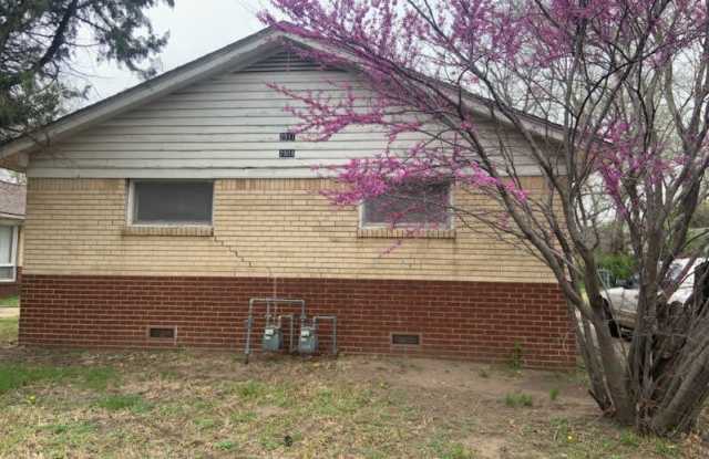 2911 S Hydraulic Dr - 2911 South Hydraulic Avenue, Wichita, KS 67216