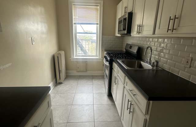 Photo of 125 Corbin Ave