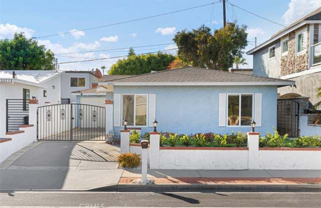 33761 Golden Lantern Street