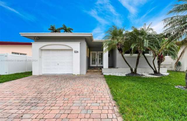 1226 Hollywood Blvd - 1226 Hollywood Boulevard, Hollywood, FL 33019