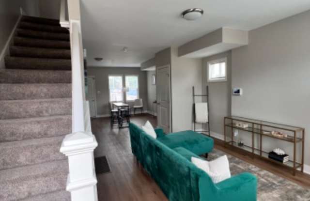 Photo of 367 South 17th Street - 1