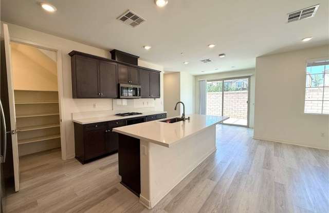 2317 Sunflower Court