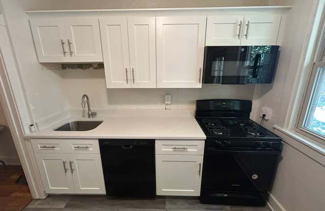 Photo of Charming 3 Bedroom Townhome with a Spacious Backyard  Covered Patio! Located in the Heart of Squirrel Hill!