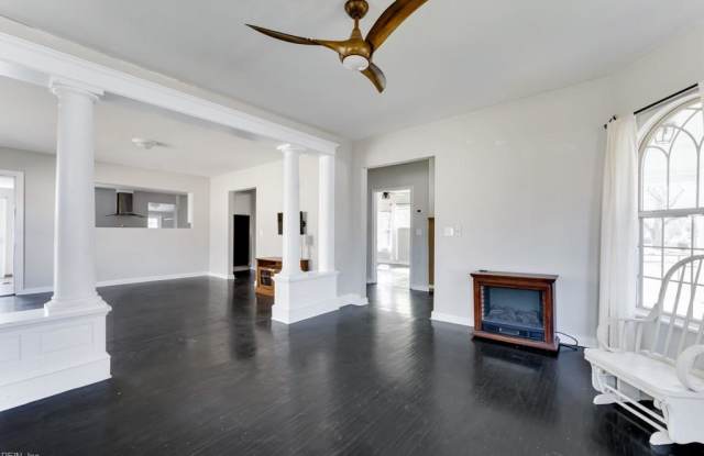 2002 Victoria Boulevard