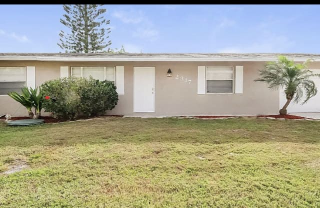 2317 Southeast Leithgow Street - 2317 Southeast Leithgow Street, Port St. Lucie, FL 34952