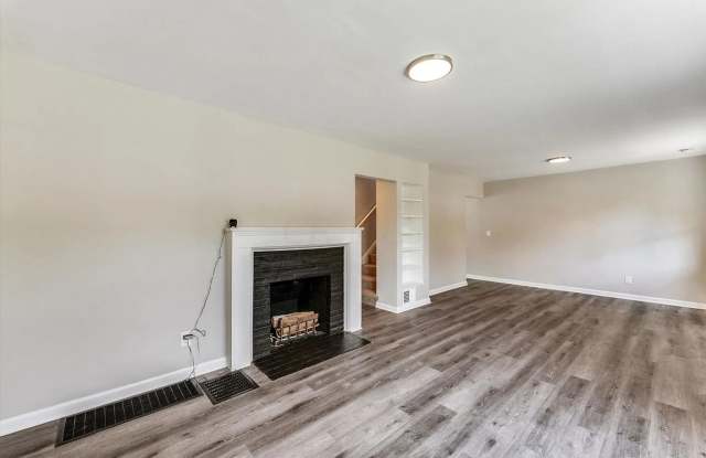 Photo of 1362 Clinton St