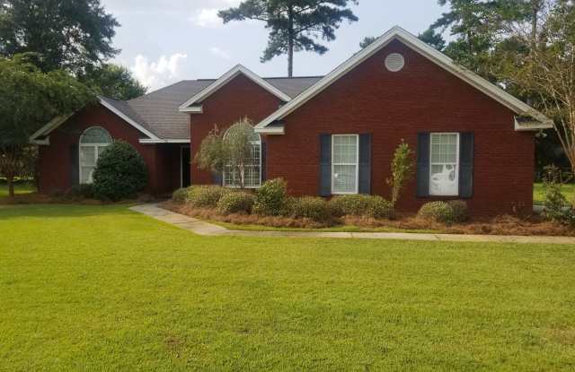 166 Willow Lake Dr - 166 Willow Lake Dr, Lee County, GA 31763