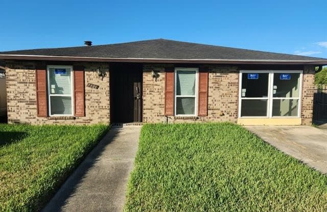 7581 VINCENT Road - 7581 Vincent Road, New Orleans, LA 70128