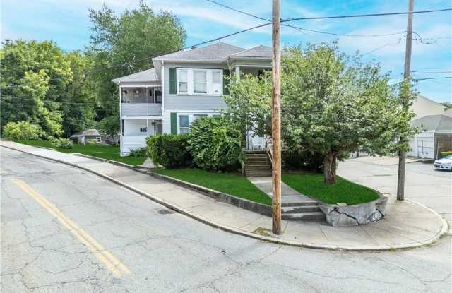 251 Transit Street unit: 2R