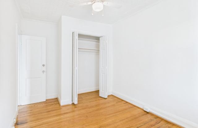 205 E 33RD Street unit: 3