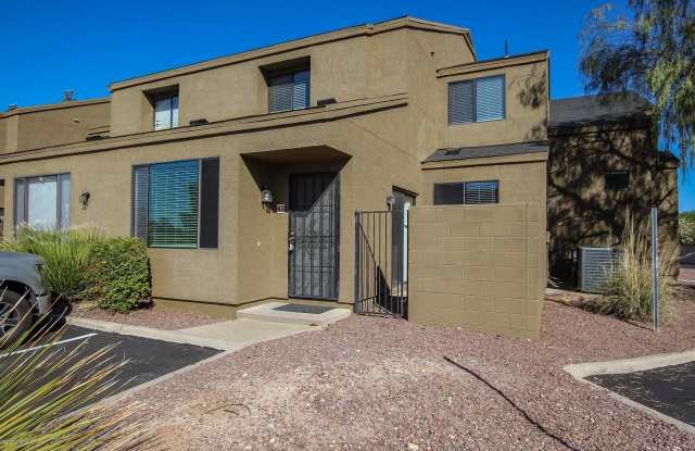1251 E Weimer Circle