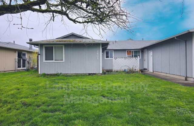 2601 18th Ave SE