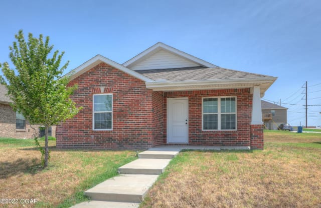 2521 Bird Avenue - 2521 Bird Avenue, Joplin, MO 64804