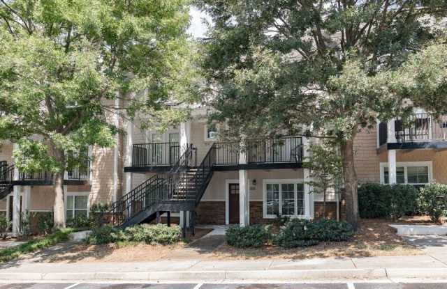 Photo of 1035 Barnett Shoals Road