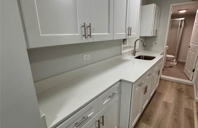 516 Morris Park Avenue