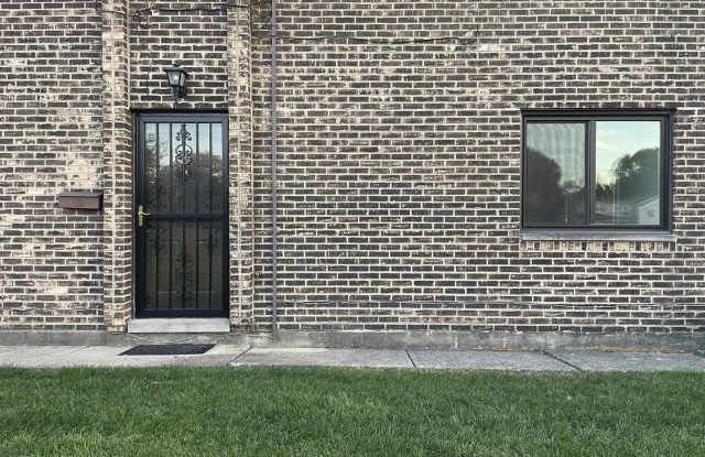 Photo of 240 E Rimini Court