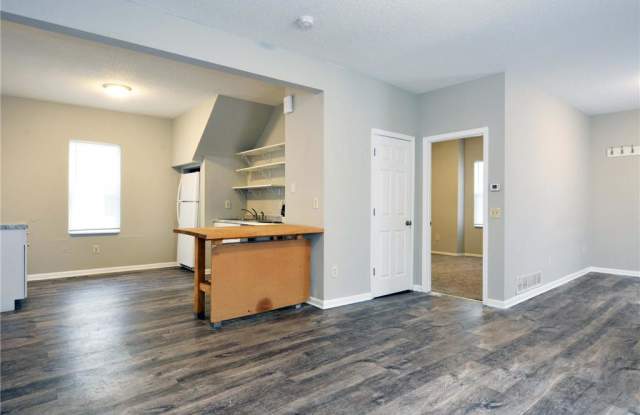 2834 South 15th Avenue - 1
