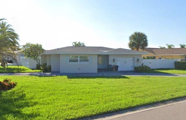2109 BAYSHORE DRIVE