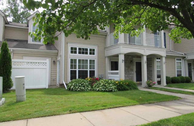 25542 Sun Sail Ct - 25542 Sun Sail Ct, Macomb County, MI 48045