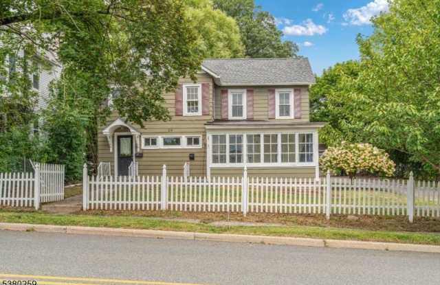 Photo of 29 Walnut St