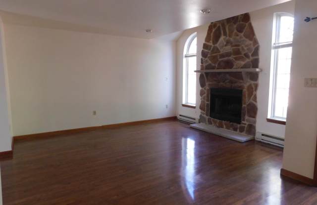 613 Country Acres Court