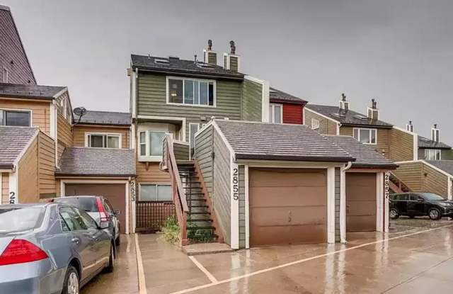 AMAZING LOCATION 3 Bed 2.5 Bath Townhome in Boulder near Campus
