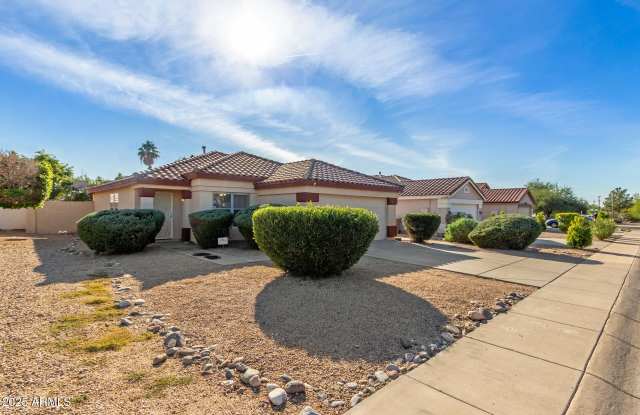 10537 W DONALD Drive