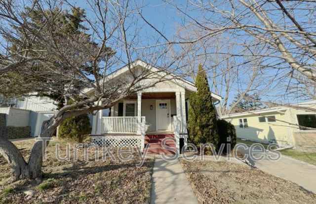 6122 Poppleton Ave